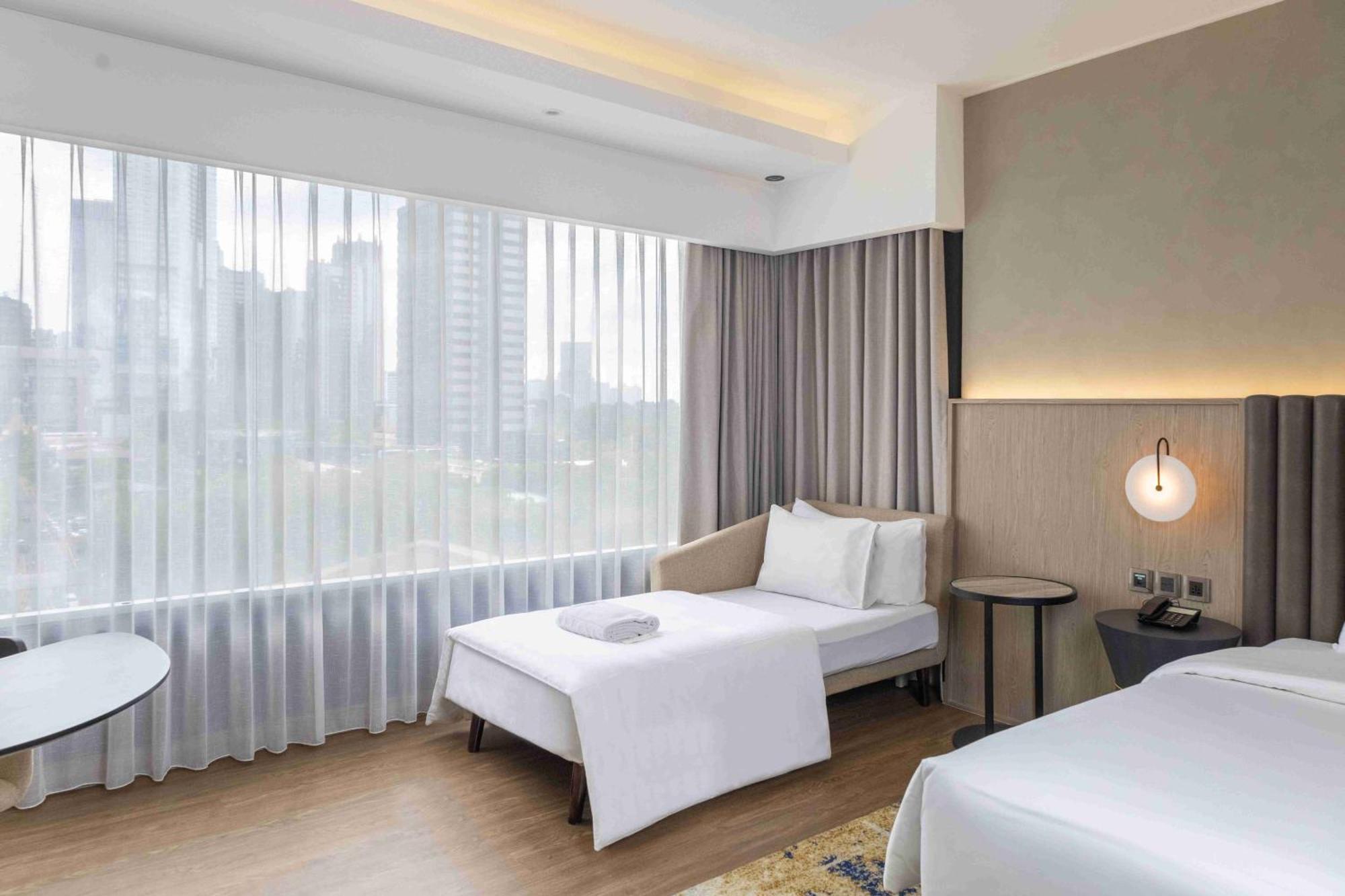 Mangkuluhur Artotel Suites Jakarta Buitenkant foto